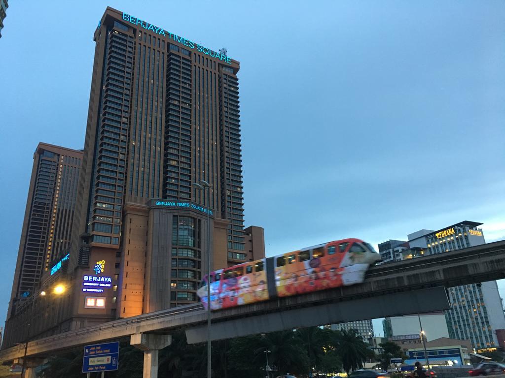 Rainbow Service Suite At Times Square Kuala Lumpur Luaran gambar